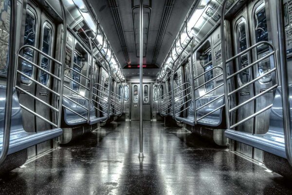 Флизелинов фототапет празен вагон на метрото 375 x 250 см