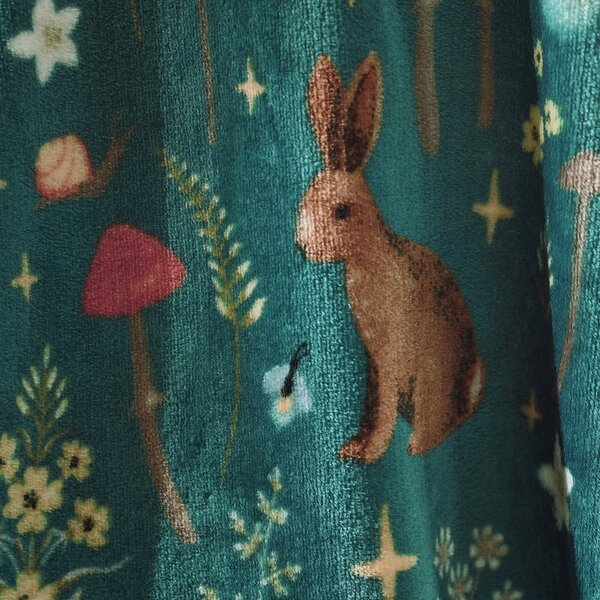 Зелено одеяло от микроплюш 130x170 cm Enchanted Twilight Animals – Catherine Lansfield