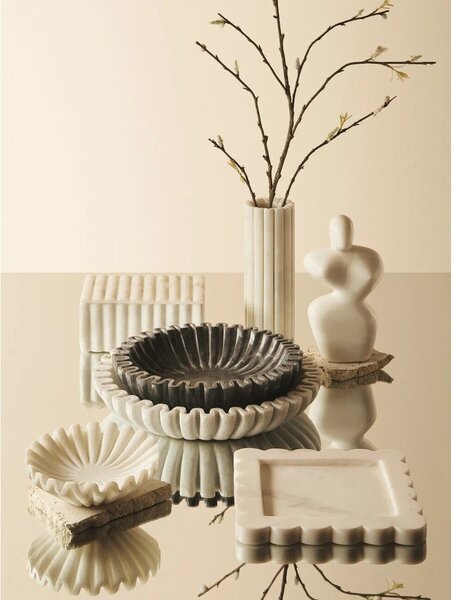 Бяла мраморна ваза (височина 20 cm) Savio – Premier Housewares