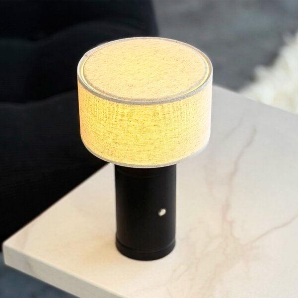 Dyberg Larsen LED акумулаторна настолна лампа Mellow, черна, 23 cm, Затъмняване, Черен, Дневна/трапезария, Дървесина, Скандинавски