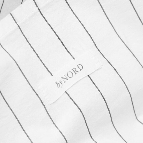 House Doctor - Dagny Bed Linen 140x220 Snoс/Coal ByNord