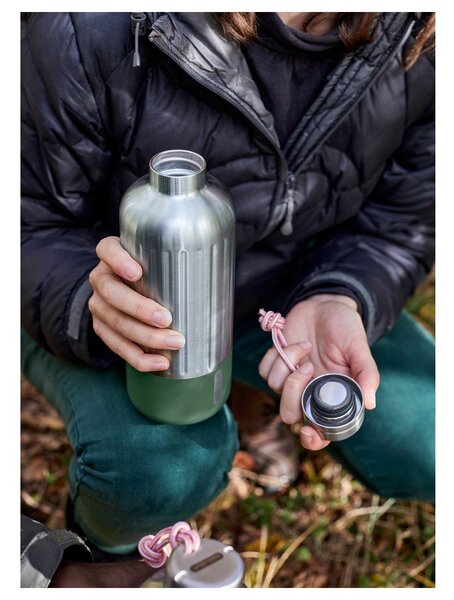 Термо бутилка от неръждаема стомана в сребрист цвят 850 ml Explorer – Black + Blum