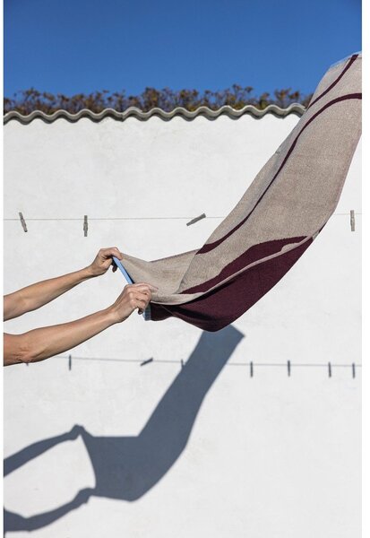 Бордо/бежова хавлиена кърпа от органичен памук от тери 70x133 cm Nova Arte – Mette Ditmer Denmark