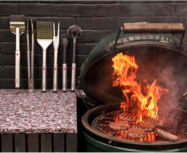 Силиконова четка за сладкиши GrillOut – Joseph Joseph