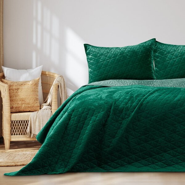 Зелено капитонирано покривало за легло 240x260 cm Laila – Restilo
