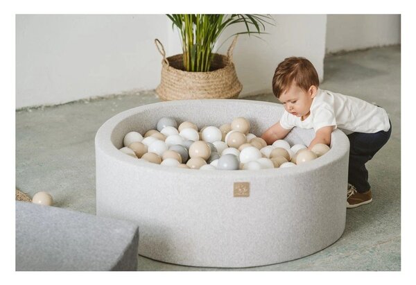 Сив текстилен басейн с топки ø 90 cm височина 30 cm Montessori – Meowbaby