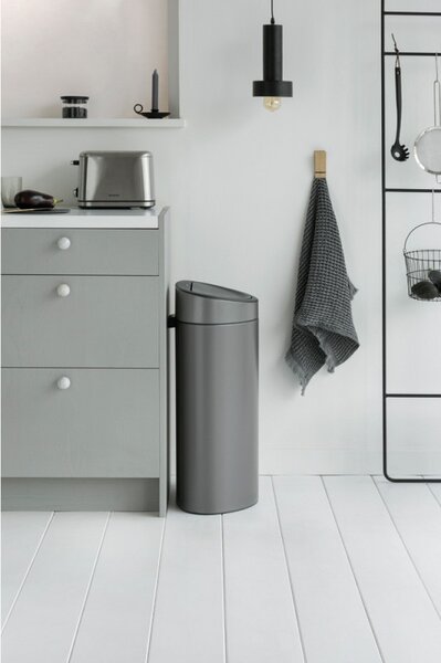Кош за боклук Brabantia Touch Bin New 649732, 40 л, Безшумно и плавно затваряне, Плосък гръб, Сив