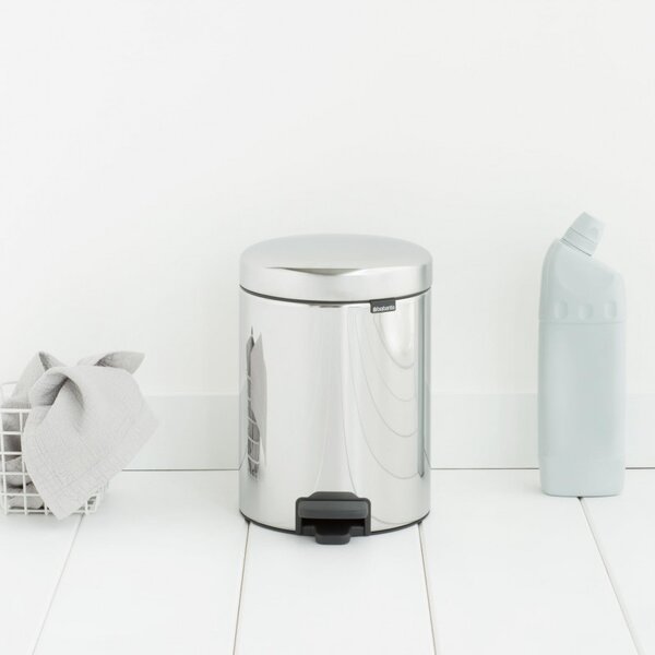 Кош за боклук с педал Brabantia NewIcon 649010, 5 л, Леко затваряне, Противоплъзгаща основа, Инокс