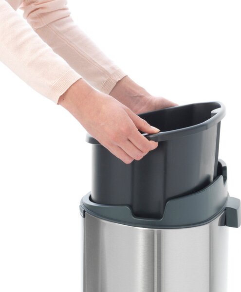 Кош за боклук Brabantia Touch Bin New 649732, 40 л, Безшумно и плавно затваряне, Плосък гръб, Сив