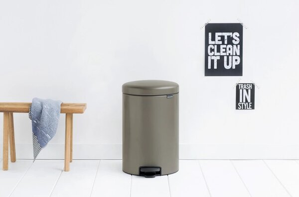 Кош за боклук с педал Brabantia NewIcon 649042, 20 л, Плавно затваряне, Противоплъзгаща основа, Сив