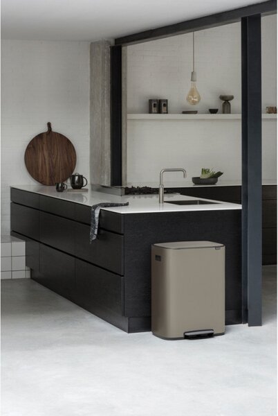 Кош за боклук Brabantia Bo Pedal 1003184, 60 л, Леко затваряне, Противоплъзгаща основа, Сив