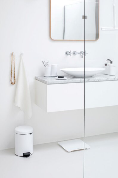 Комплект 2 бр закачалки Brabantia ReNew 1003486, Включен монтажен комплект, До 2 кг, Бял