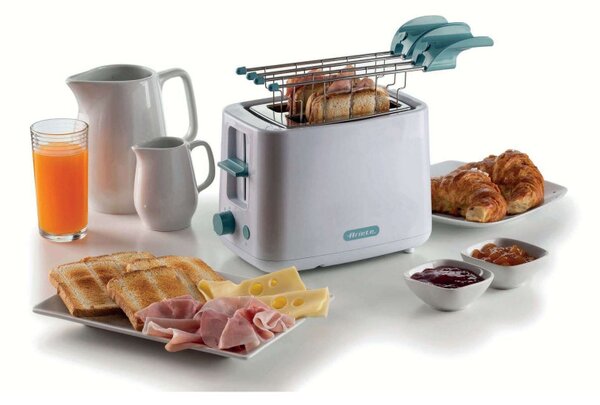 Тостер за хляб Ariete BREAKFAST 0157/04, 760W, 2 филии, Бутон стоп, 7 степени, Подвижна тава за трохи, Бял