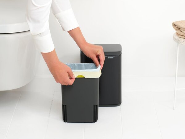 Кош за боклук Brabantia Bo Small 1006622, 4 л, Плавно и безшумно отваряне, Противоплъзгаща основа, Черен