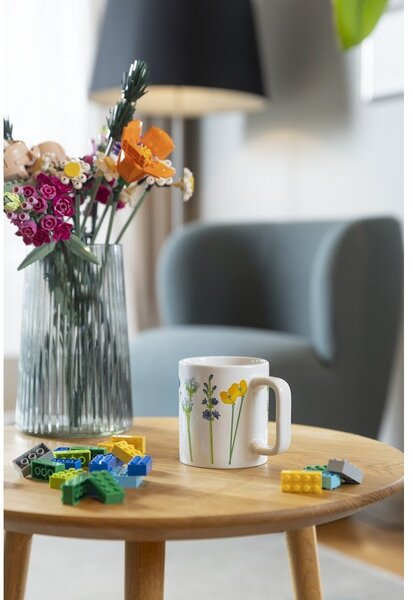 Бяла керамична детска чаша 300 ml Meadow Flowers – LEGO®