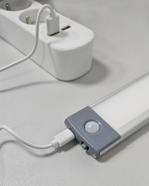 LED осветление за мебели с сензор, 3,5W, 5V USB, 800 mAh, 4200K, 46 см