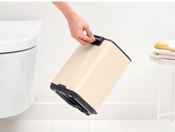 Бежово стоманено кошче за боклук с педал 4 l Bo – Brabantia