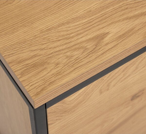 Скрин от декор от дъб в естествен цвят 104,5x80x45 cm Cesura – Unique Furniture