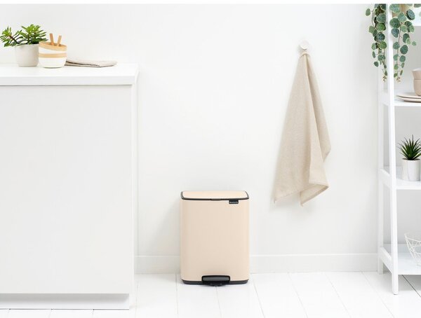 Бежово стоманено кошче за боклук с педал 12 l Bo – Brabantia