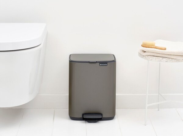 Сиво стоманено кошче за боклук с педал 7 l Bo – Brabantia