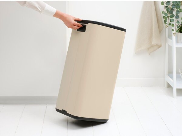 Бежово стоманено кошче за боклук отваряне с докосване 30 l Bo Touch – Brabantia