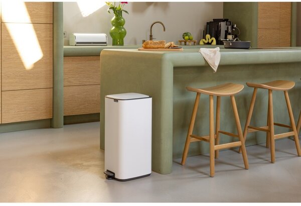 Бяло стоманено кошче за боклук с педал 30 l Bo – Brabantia