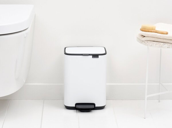 Бяло стоманено кошче за боклук с педал 4 l Bo – Brabantia
