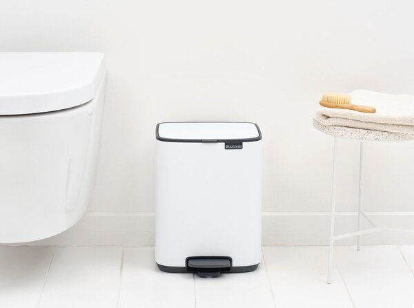 Бяло стоманено кошче за боклук с педал 7 l Bo – Brabantia
