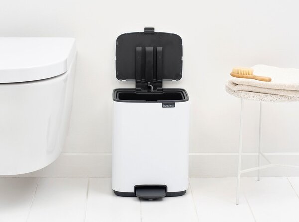 Бяло стоманено кошче за боклук с педал 7 l Bo – Brabantia