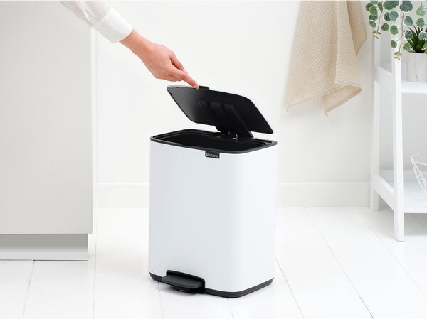 Бяло стоманено кошче за боклук с педал 12 l Bo – Brabantia
