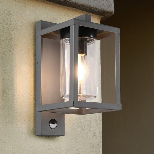 Trio Lighting Външна лампа Lunga с датчик за движение, Черен, Алуминий, Модерен