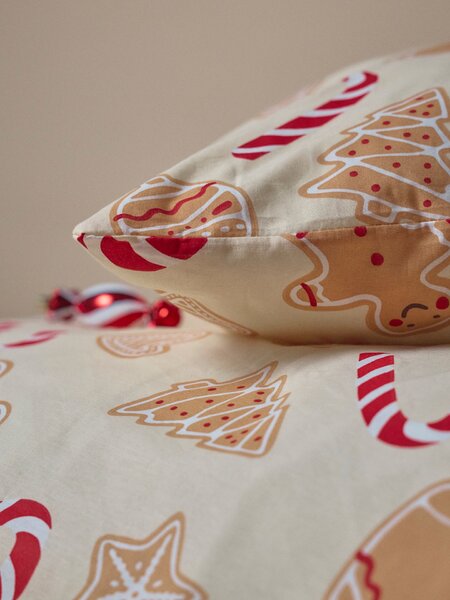 Sinsay - Комплект коледно памучно спално бельо с десен на джинджифилови сладки и лакомства - телесен цвят