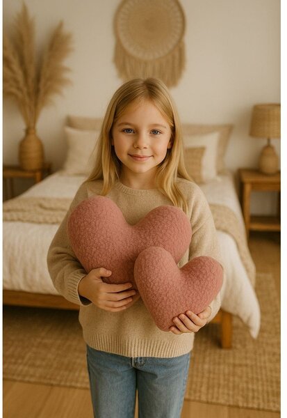 Декоративна възглавница 38x33 cm Teddy Kalp – Mioli Decor