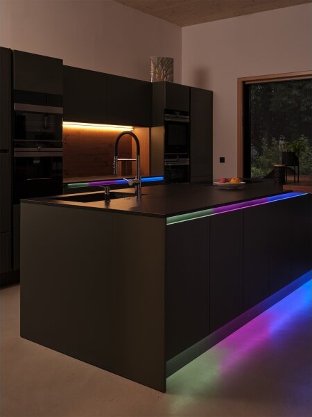 Osram - LED RGB димируема лента SMART+ MAGIC 3m LED/22W/230V Wi-Fi + дистанционно управление