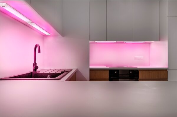 Osram - LED RGBW Димируемо осветително тяло за под шкаф LINEAR EDGE LED/8W/230V бяло+дистанционно управление