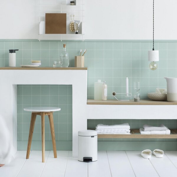 Кош за боклук с педал Brabantia NewIcon 648991, 3 л, Плавно затваряне, Противоплъзгаща основа, Бял