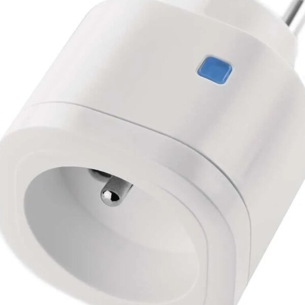 Умен контакт GoSmart 3680W/230V с Tuya управление