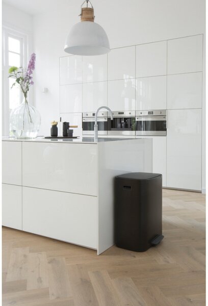 Кош за боклук Brabantia Bo Pedal 1003185, 60 л, Леко затваряне, Противоплъзгаща основа, Черен
