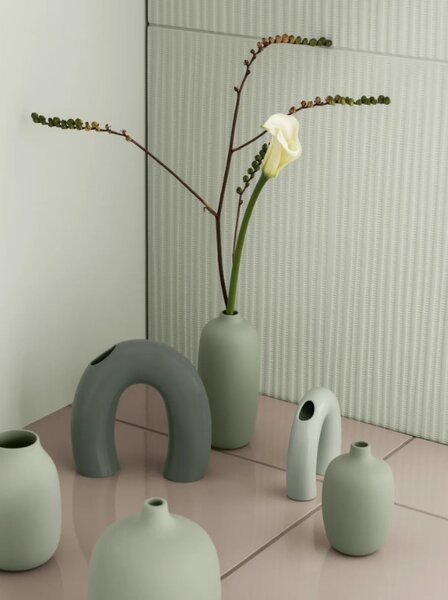 BLOMUS Ваза KAGETSU, размер M - цвят сиво-зелен (Agave Green)