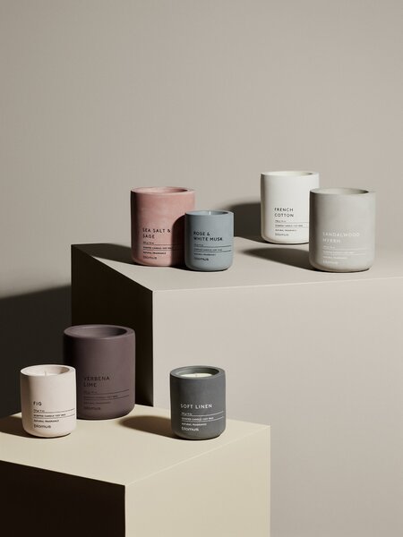 BLOMUS Ароматна свещ FRAGA размер L - цвят Magnet - аромат Soft Linen