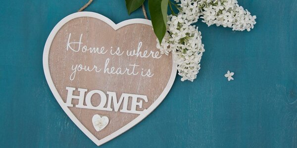 Картина на платно – Сърце с цитат - Home is where your heart is