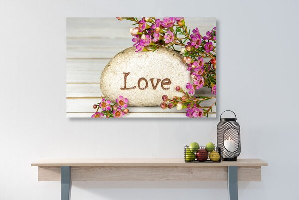 Картина на платно – С надпис на камък Love