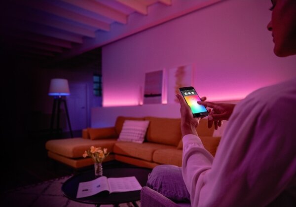 Базов комплект Philips Hue WACA 2xE27/9W/230V 2000-6500K + взаимосвързващо устройство