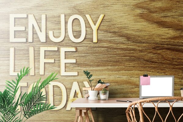 Тапет – С цитат - Enjoy life today