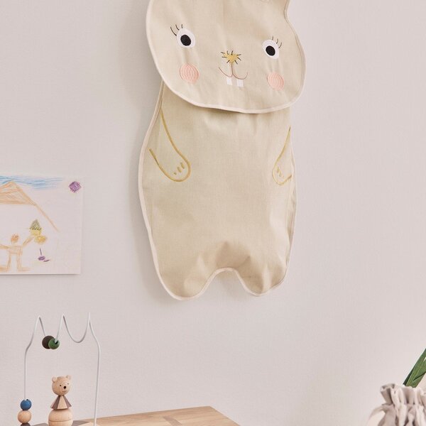 Кремав текстилен висящ органайзер 40x1x82 cm Darling Rabbit – OYOY Mini