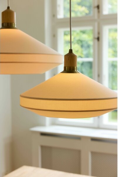 Halo Design 744305 - Висящ полилей на кабел PARIS 1xE27/40W/230V, Ø 56 см, крем/месинг/дъб