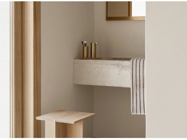 Странична масичка от масивен дъб 35x35 cm Engawa – Blomus