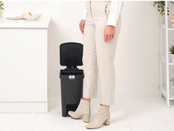 Кош за боклук с педал Brabantia StepUp 1008479, 16 л, Екологични материали, Голям отвор, Тъмносив
