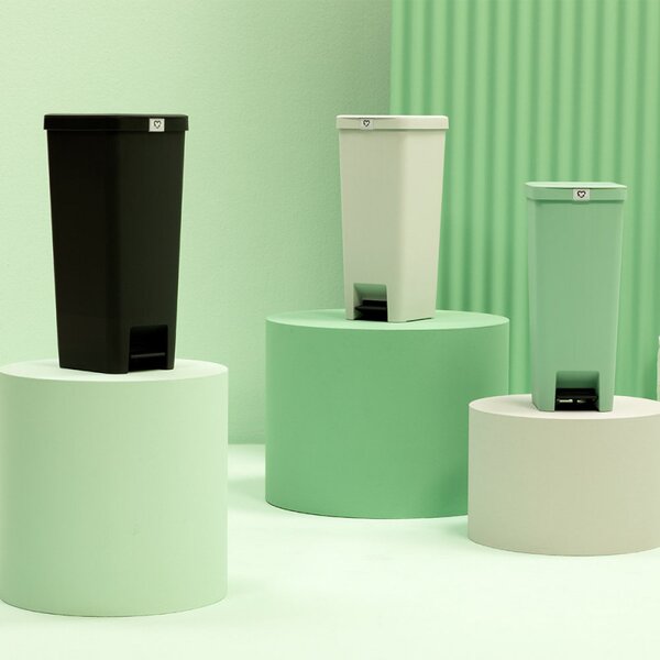 Кош за боклук с педал Brabantia StepUp 1005558, 40 л, Екологични материали, Голям отвор, Светлозелен
