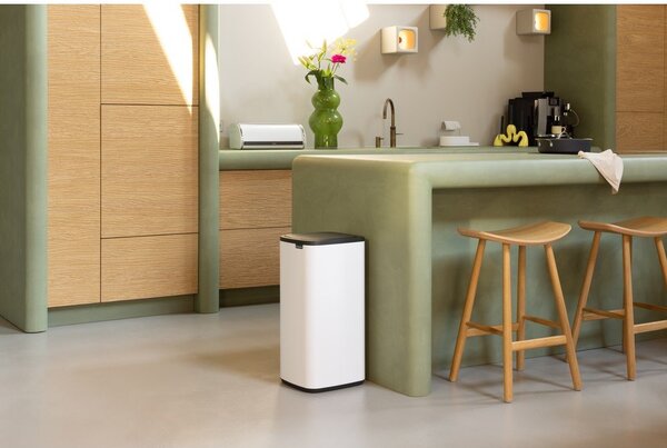 Бяло стоманено кошче за боклук отваряне с докосване 30 l Bo Touch – Brabantia
